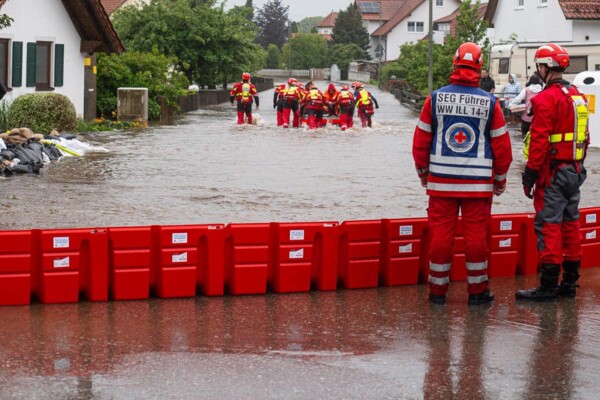 Boxwall-deployed-Unterroth-Neu-Ulm-Bavaria-Germany-20240606-photo-credit-kreisfeuerwehrverband.-1